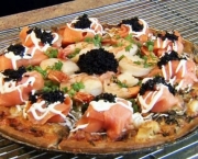 Pizza de Caviar (2)