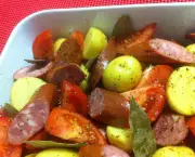 calabresa-no-forno-com-batatas-e-tomates03