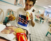 Como o Fast-Food Afeta a Vida das Pessoas (8)