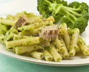 Pasta rigatoni with tuna and broccoli