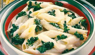 Salada de Macarrão e Brócolis