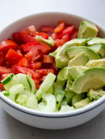 Salada de Pepino, Tomate e Abacate